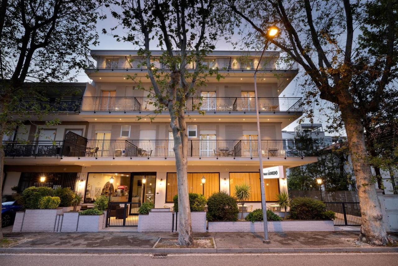 Hotel Giordo リミニ エクステリア 写真