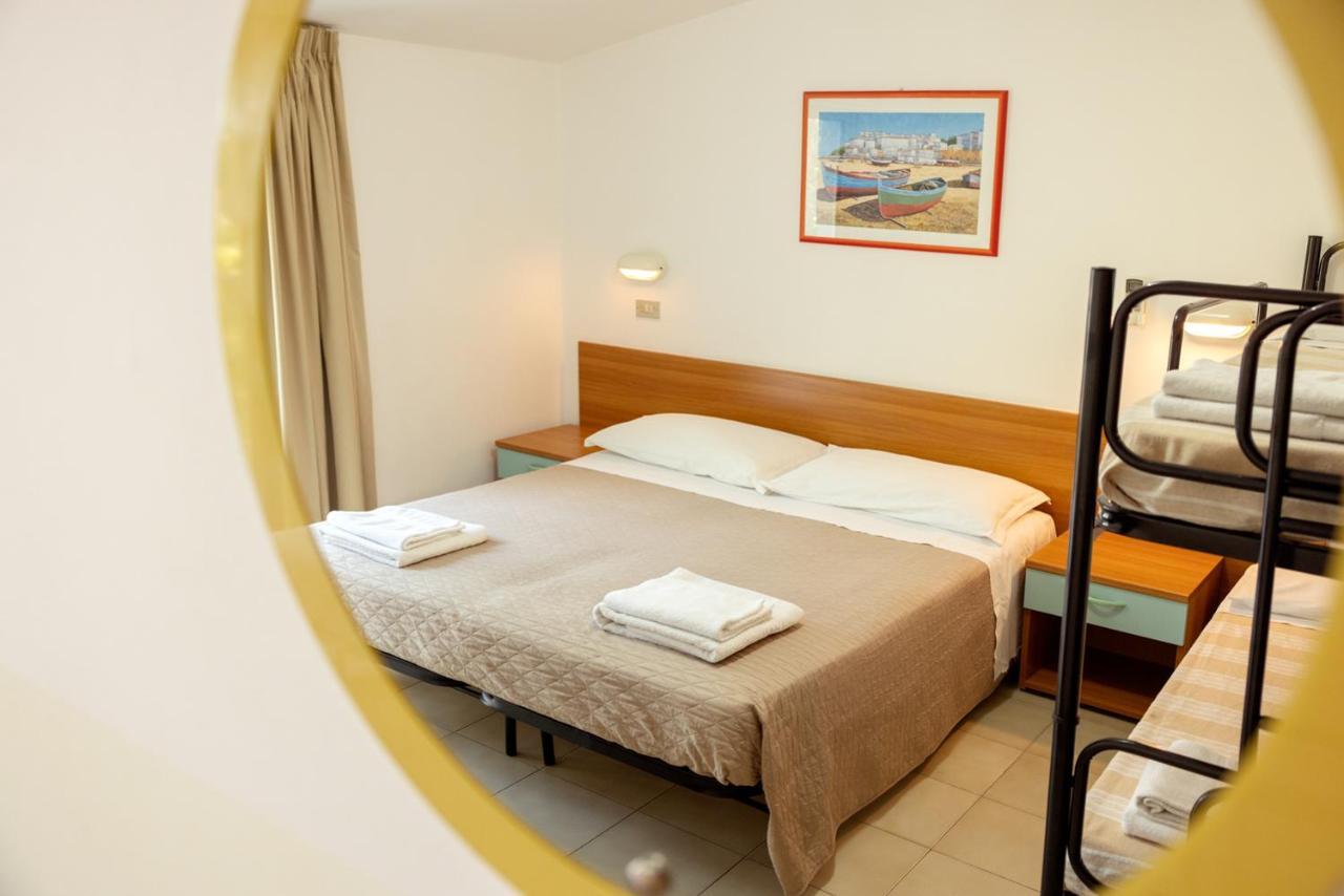 Hotel Giordo リミニ エクステリア 写真