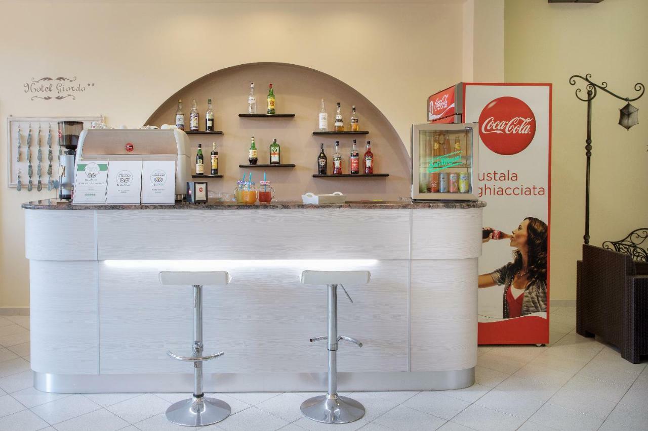 Hotel Giordo リミニ エクステリア 写真