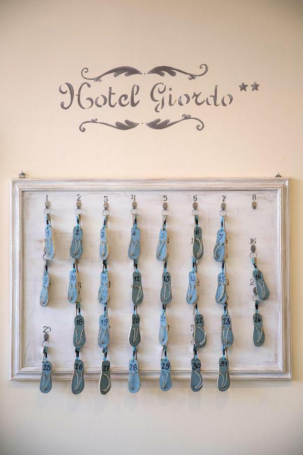 Hotel Giordo リミニ エクステリア 写真